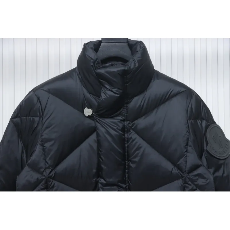 Moncle Joint Model Diamond Rhombus Cut Surface Down Jacket Black