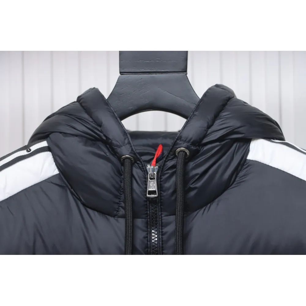 Moncler Autumn And Winter Stellaire Hooded Short Color-blocked Bread Coat Black