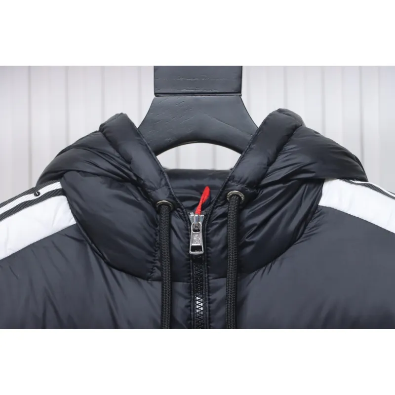 Moncler Autumn And Winter Stellaire Hooded Short Color-blocked Bread Coat Black