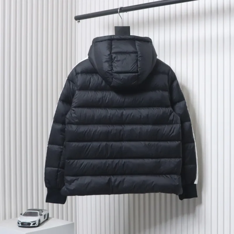 Moncler Autumn And Winter Stellaire Hooded Short Color-blocked Bread Coat Black