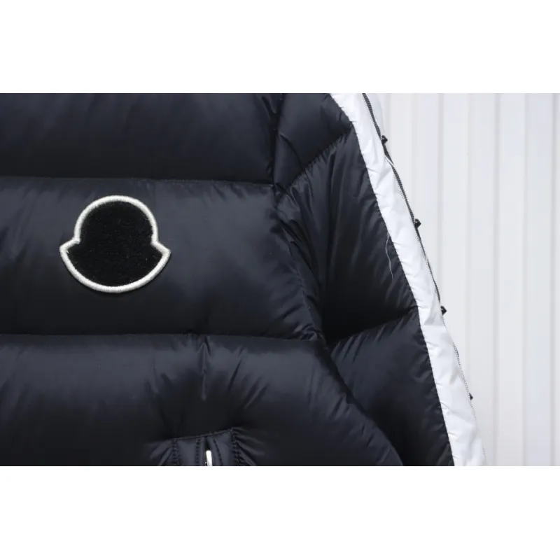 Moncler Autumn And Winter Stellaire Hooded Short Color-blocked Bread Coat Black