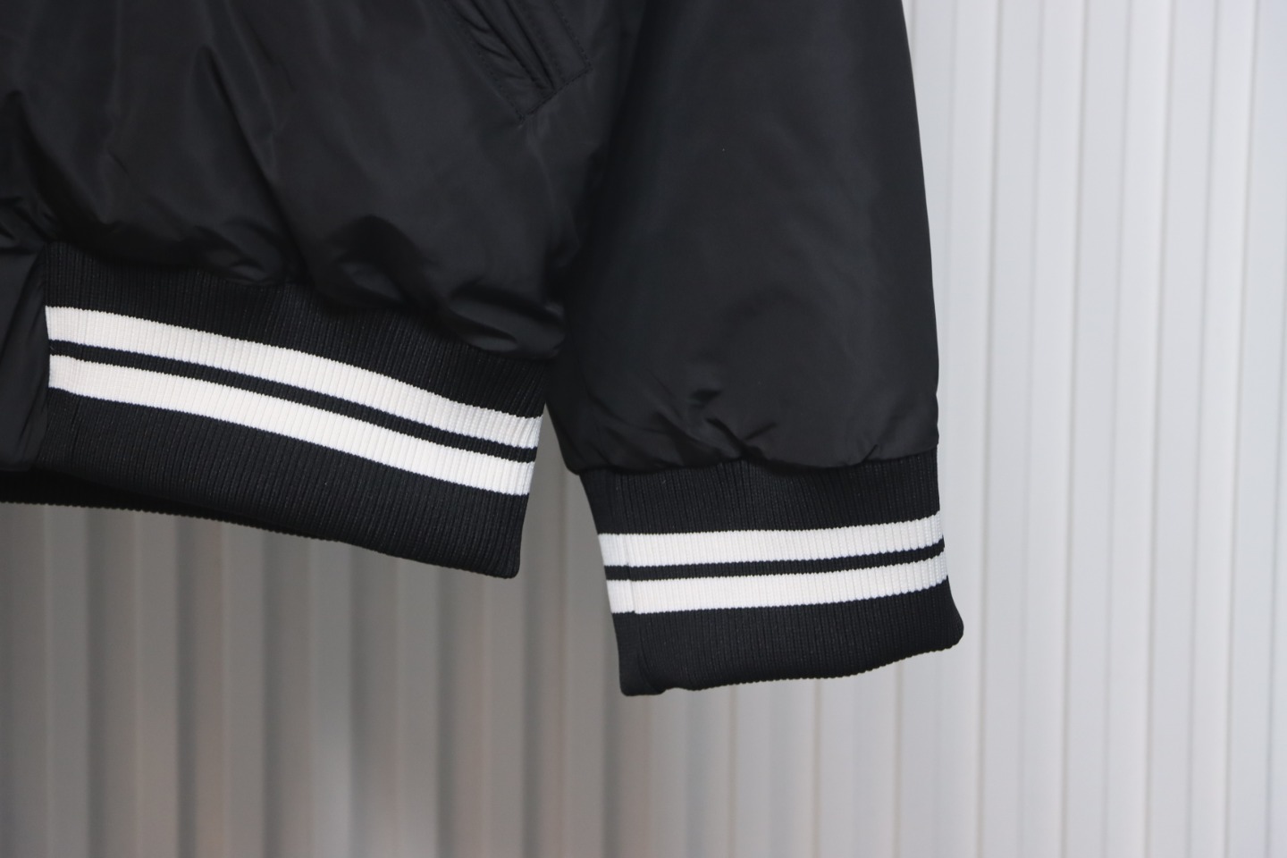 Moncler Lateltin M Logo College Style Down Jacket Black