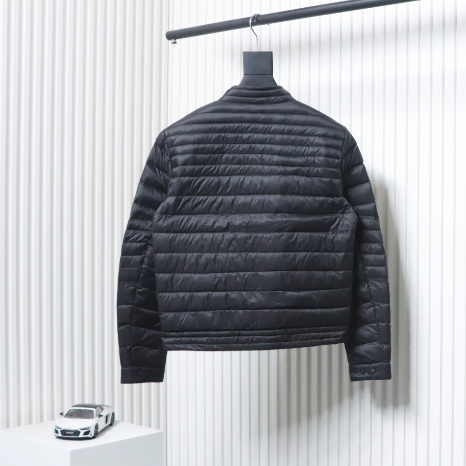 Moncler Light weight Classic Down Jacket