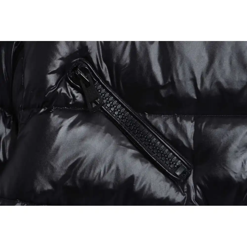 【Special Offer】Moncler Diagonal Zipper Pink Lined Down Jacket