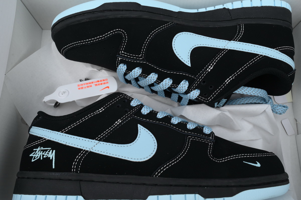 Nike Dunk Low Black Moon Hook KK1888-012