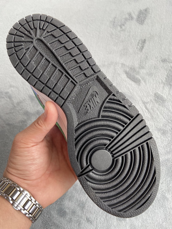 Nike Dunk Low Green Strike DD1503-106