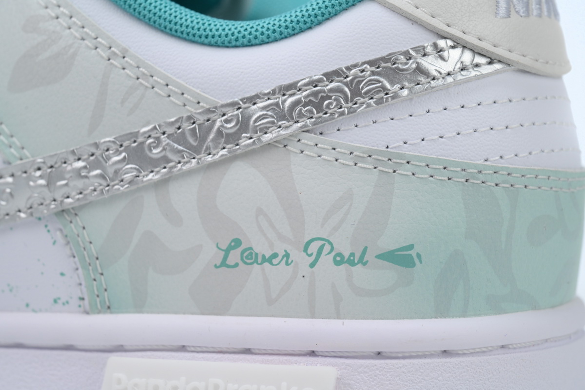 Nike Dunk Low Mint Heart DV0833-102