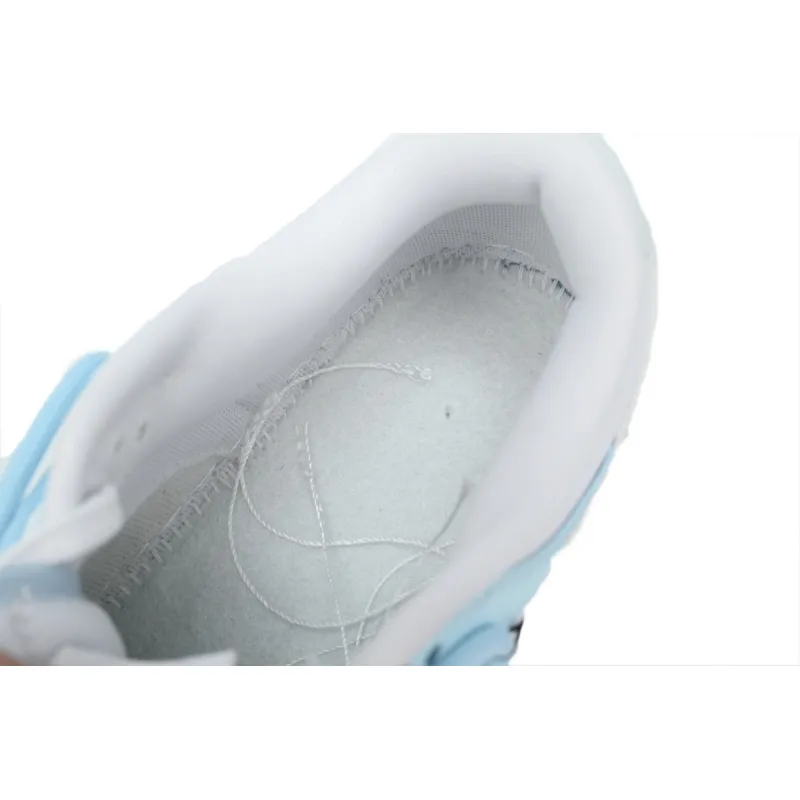 Nike Dunk Low UNC DV0831-101