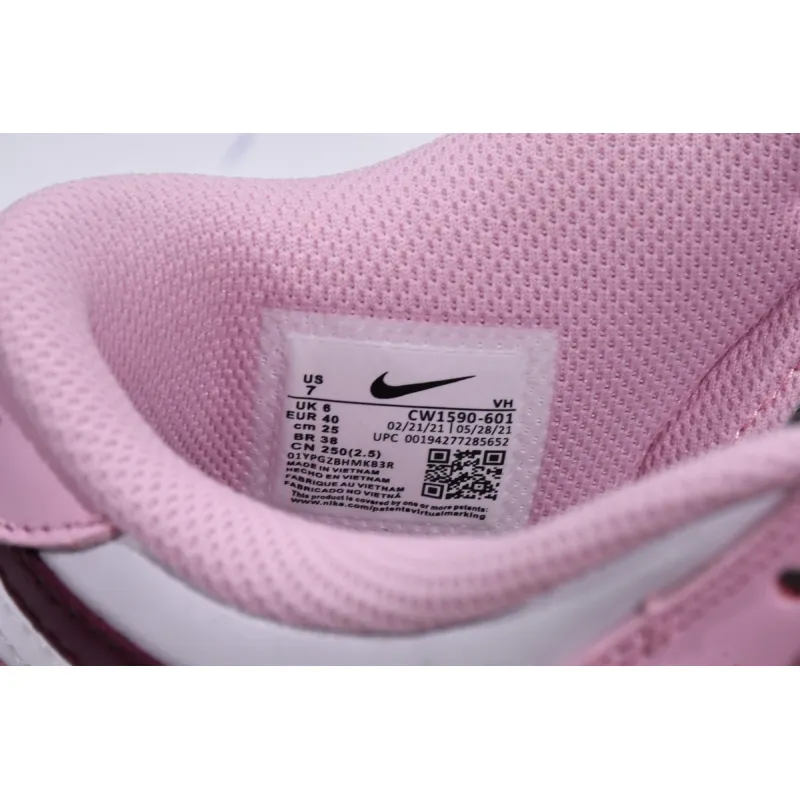Nike SB Dunk Low（GS）Strawberry Powder CW1590-601