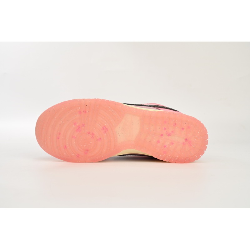 Nike SB Dunk Low LX Barbie Pink FN8927-621