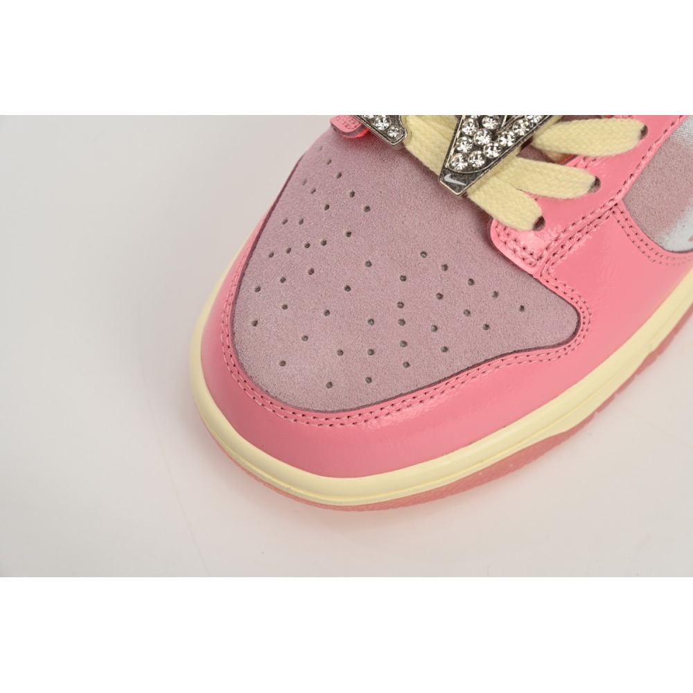 Nike SB Dunk Low LX Barbie Pink FN8927-621