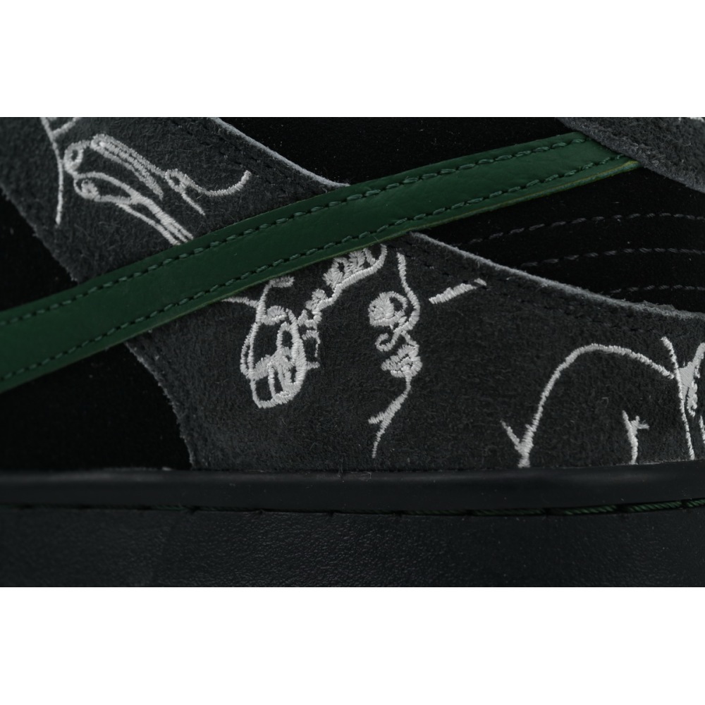Nike SB Dunk Low Skateboards x Dunk Ultra Humanized HF7743-001
