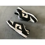 Nike SB Dunk Low Supreme x Nike Black Stars DH3228-102