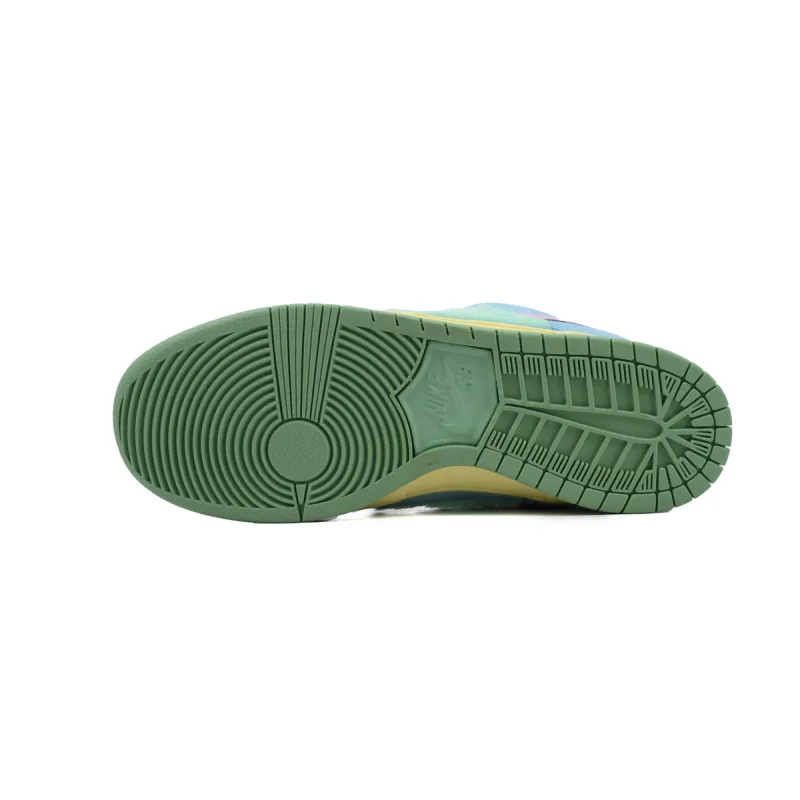 Nike SB Dunk Low Verdy x Dunk Visty FN6040-400