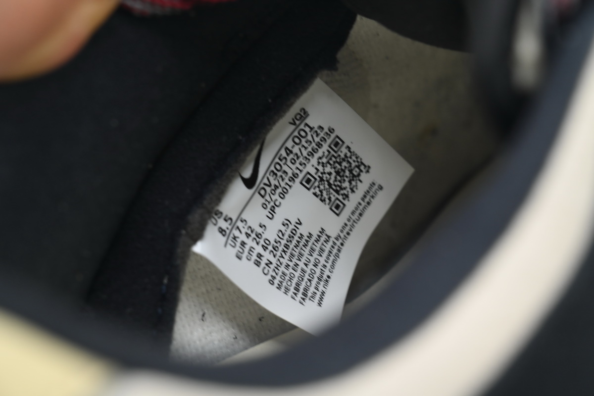 Nike SB Dunk Low White Dark Blue DV3054-001