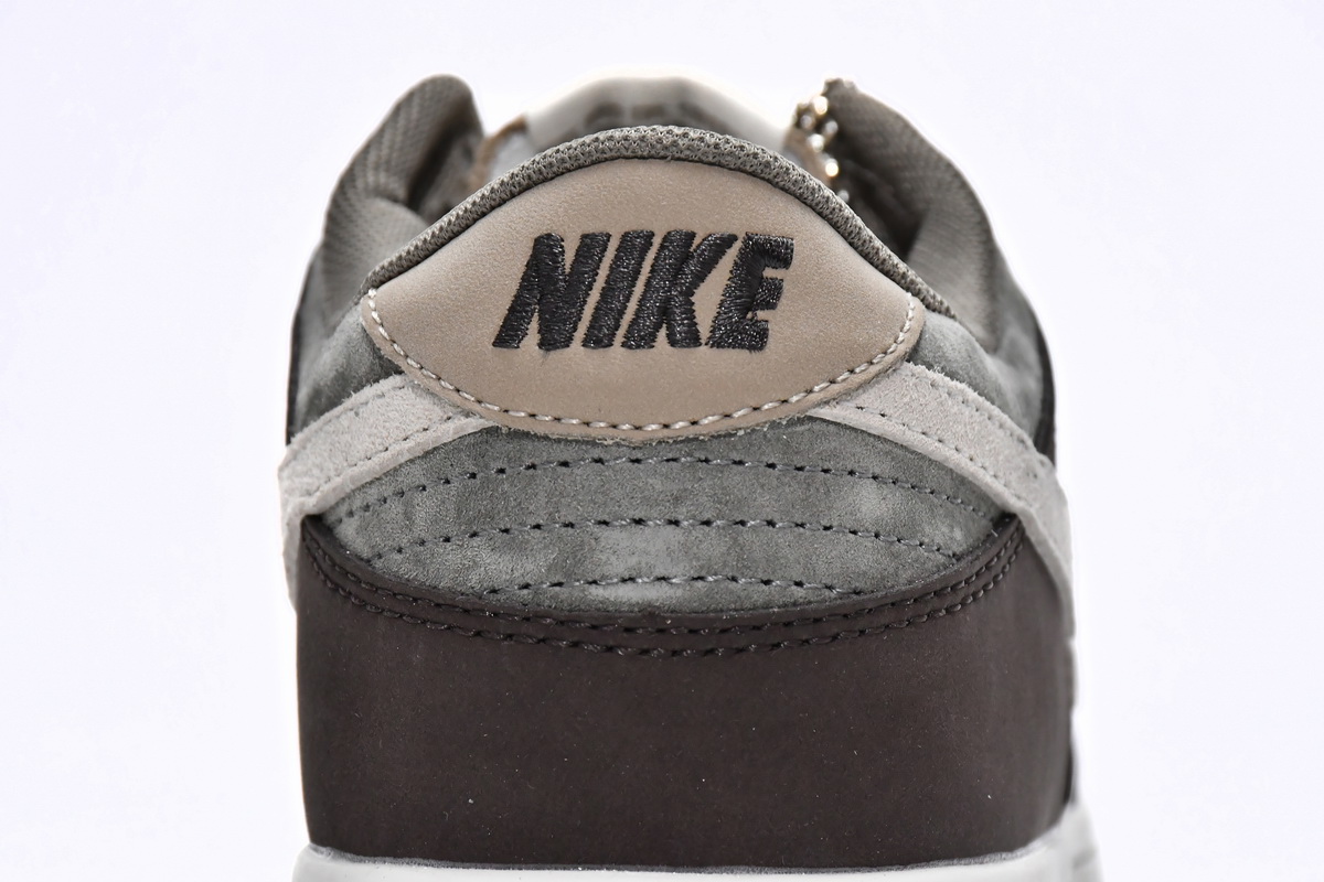 Otomo Katsuhiro x Nike SB Dunk Low Steamboy OST LF0039-001