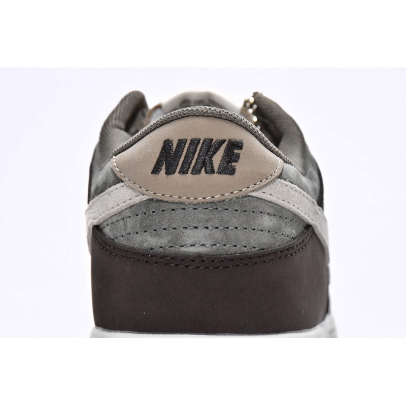 Otomo Katsuhiro x Nike SB Dunk Low Steamboy OST LF0039-001