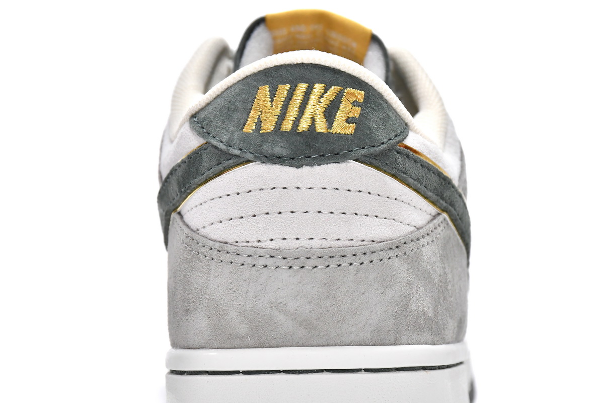 Otomo Katsuhiro x Nike SB Dunk Low Steamboy OST LF0039-011