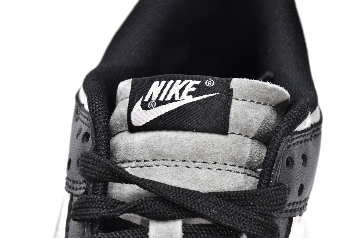 Otomo Katsuhiro x Nike SB Dunk Low Steamboy OST LP3445-001