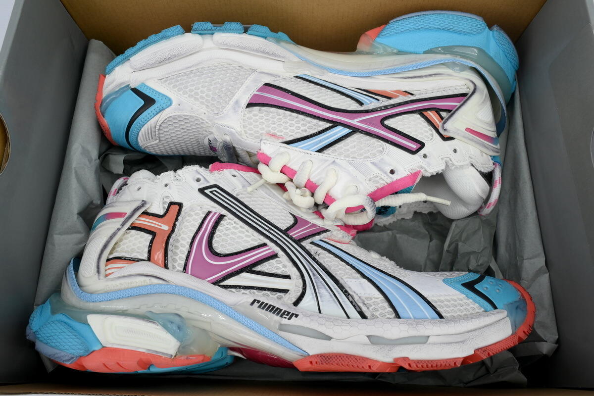 Balenciaga Wmns Runner Sneaker 'Grey Multi-Color' 772767 W3RMU 9458