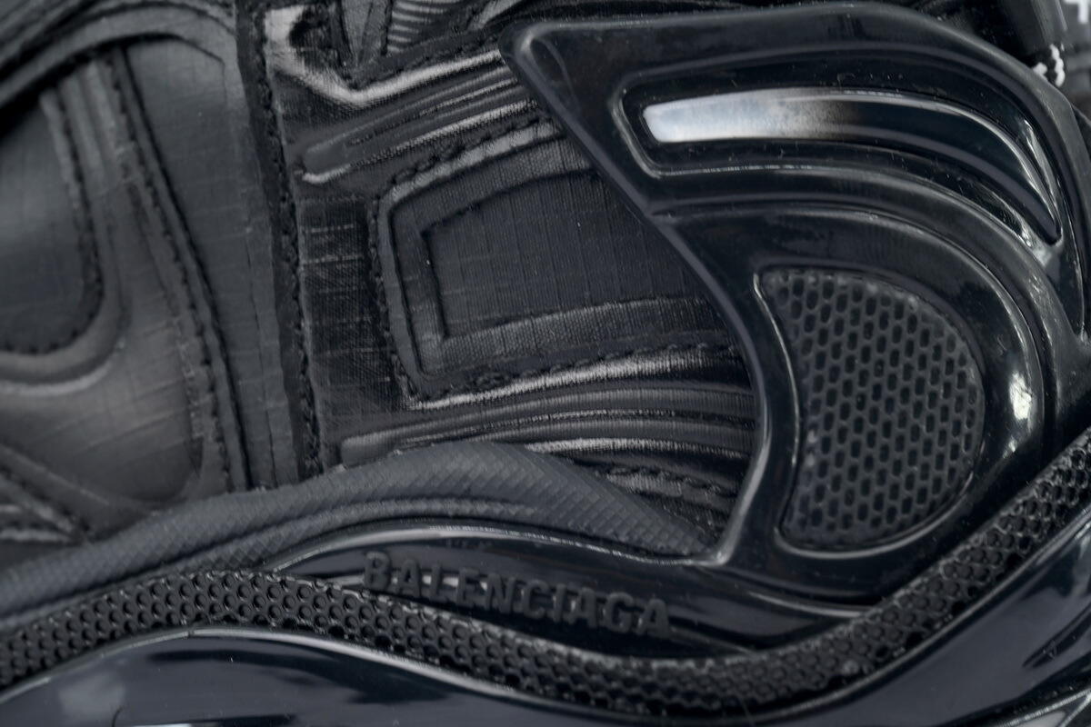 Under Armour x Balenciaga Runner Sneaker 'Black' 813793 WRUCU 1000