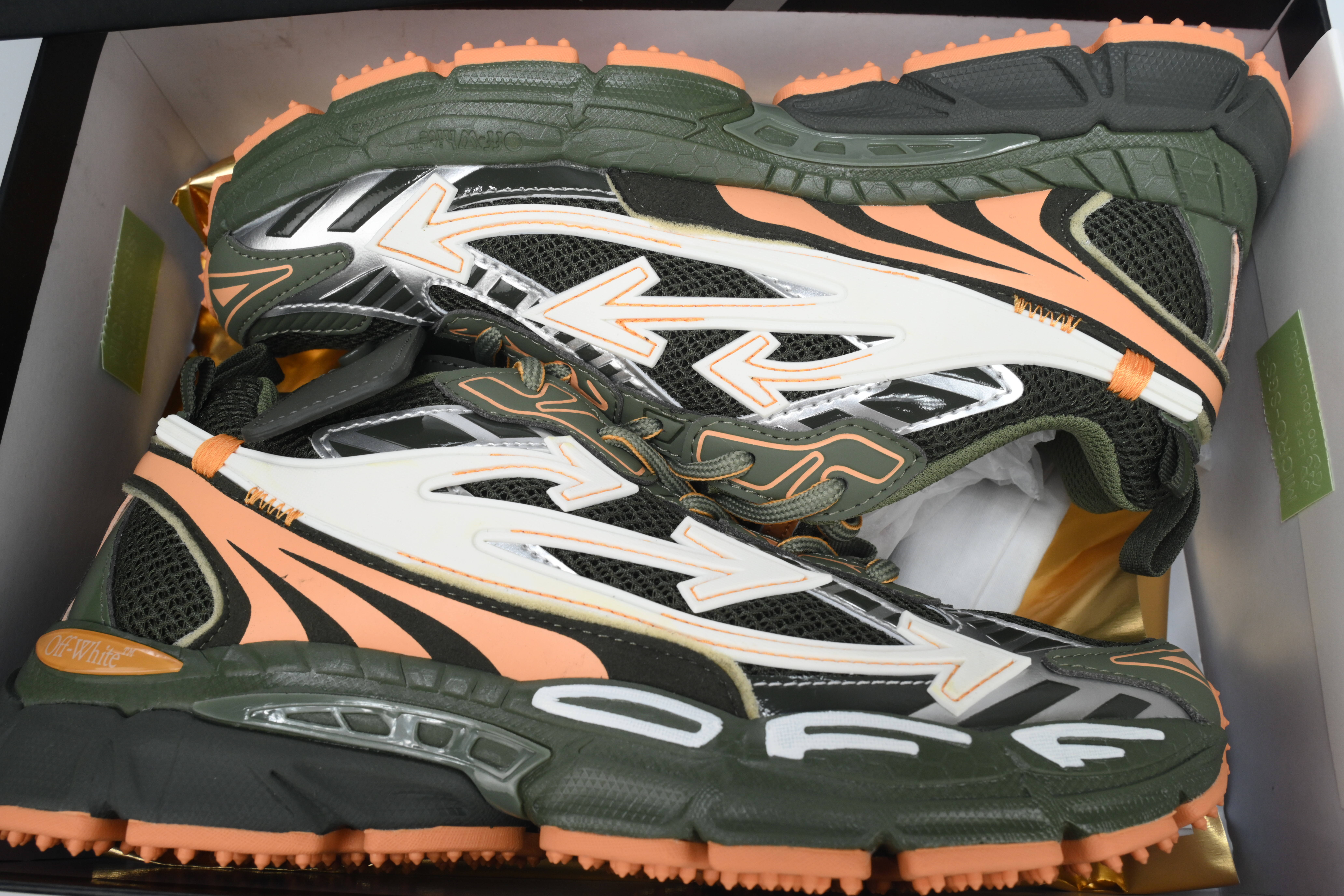 OFF-WHITE Military Green OMIA295F24 FAB00 10009