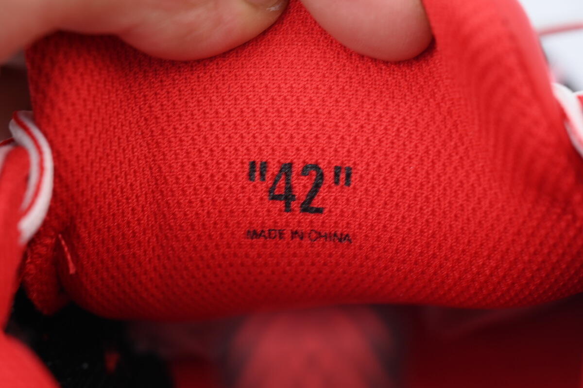 OFF-WHITE Out Of Black Red OMIA295V24 FAB00 11025