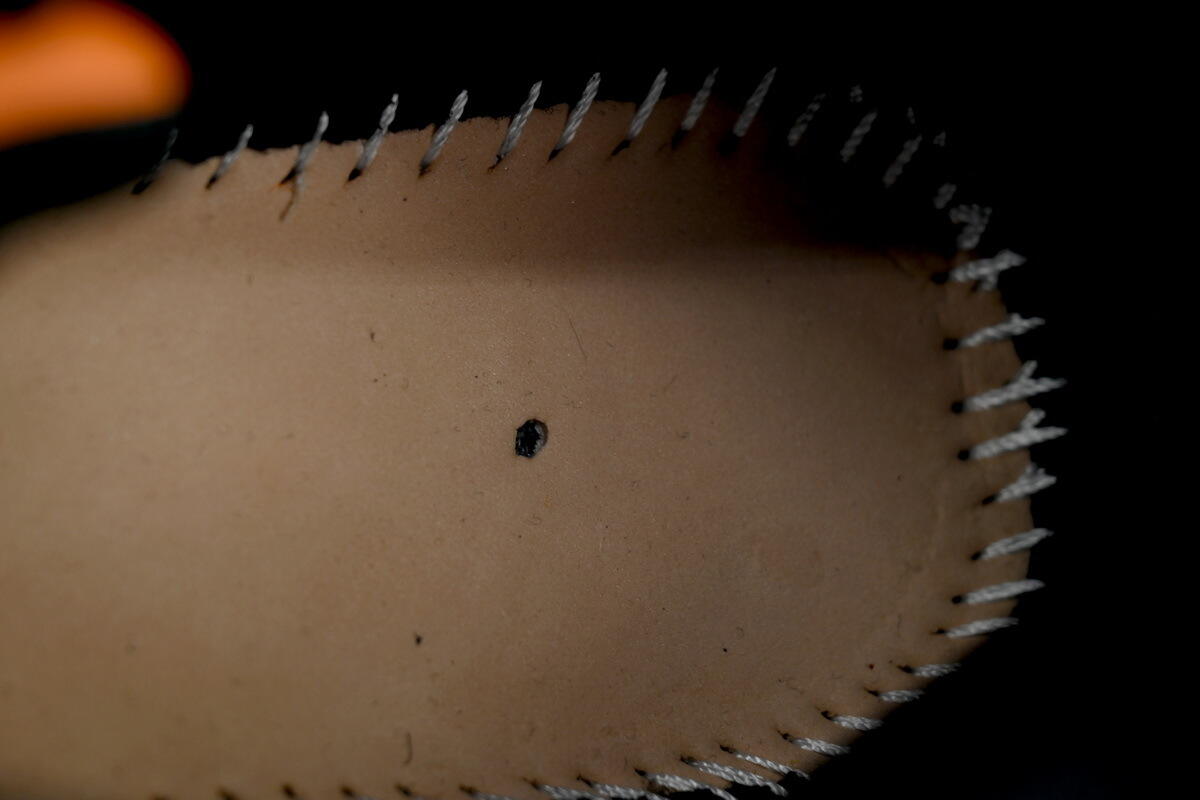 OFF-WHITE Out Of Orange OMIA295S25 FAB00 17225