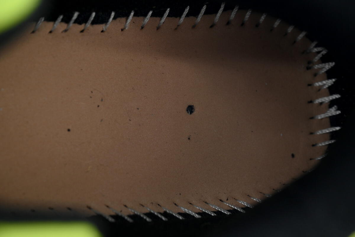 OFF-WHITE Out Of Yellow-Green OMIA295S25 FAB00 17270