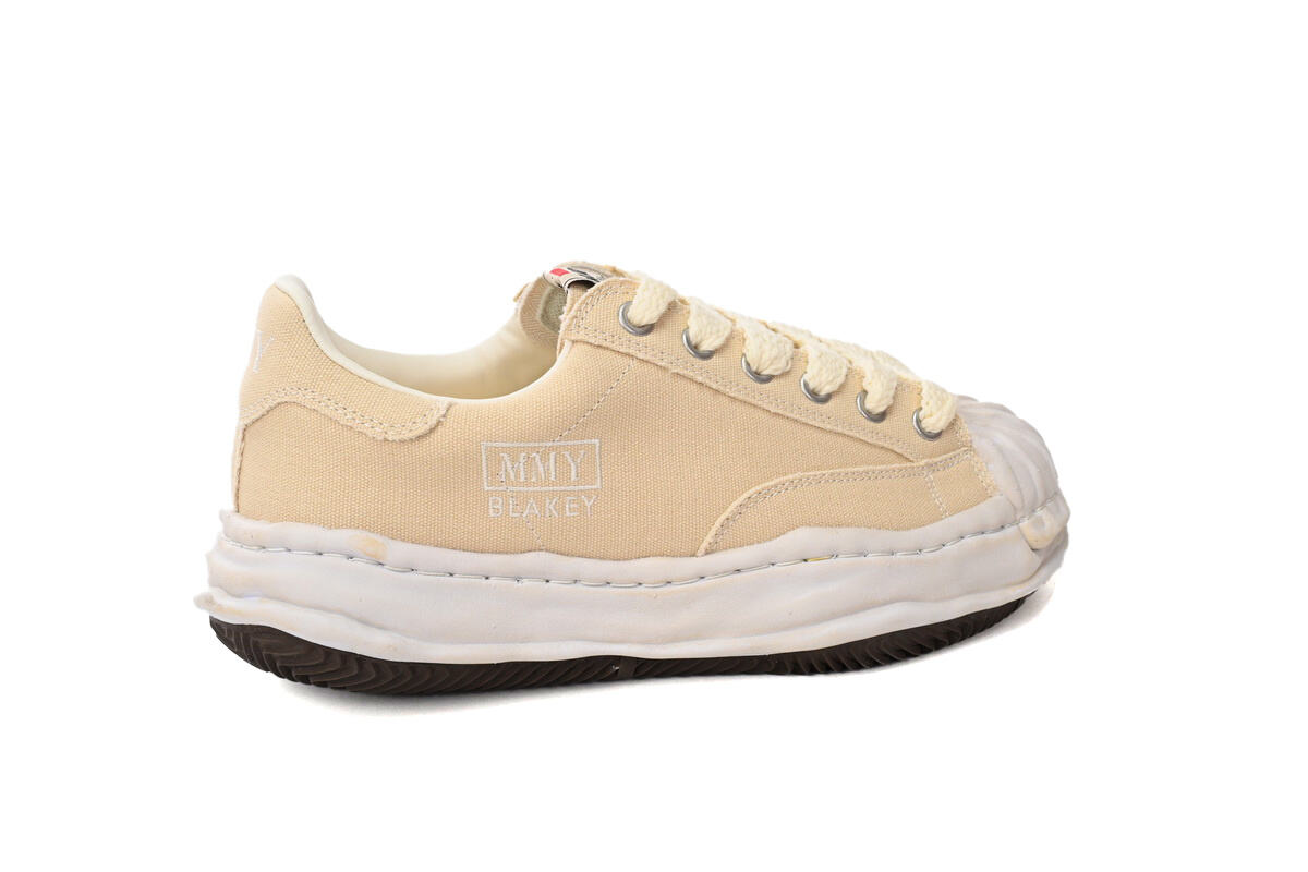 Maison Mihara Yasuhiro Blakey Puffer OG Sole Canvas Low Garment Dyed White A14FW739-WHT