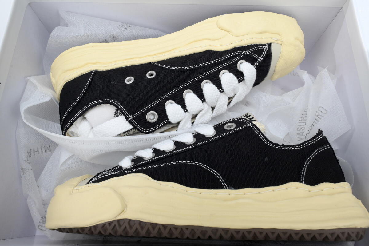 Maison Mihara Yasuhiro Hank Vintage Sole Canvas Low Black A09FW734-BLK