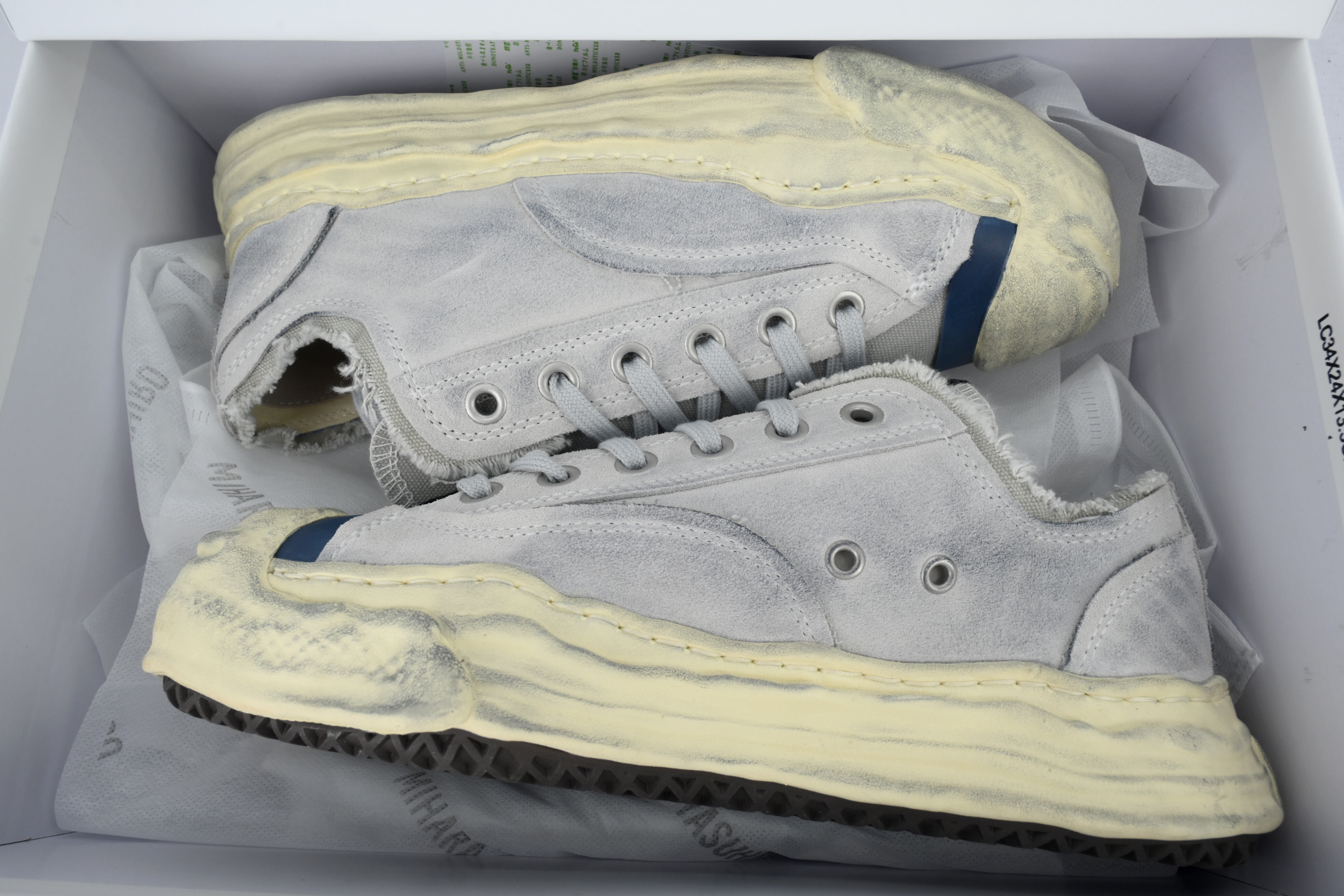 MIHARA YASUHIRO Grey Antique C09FW708