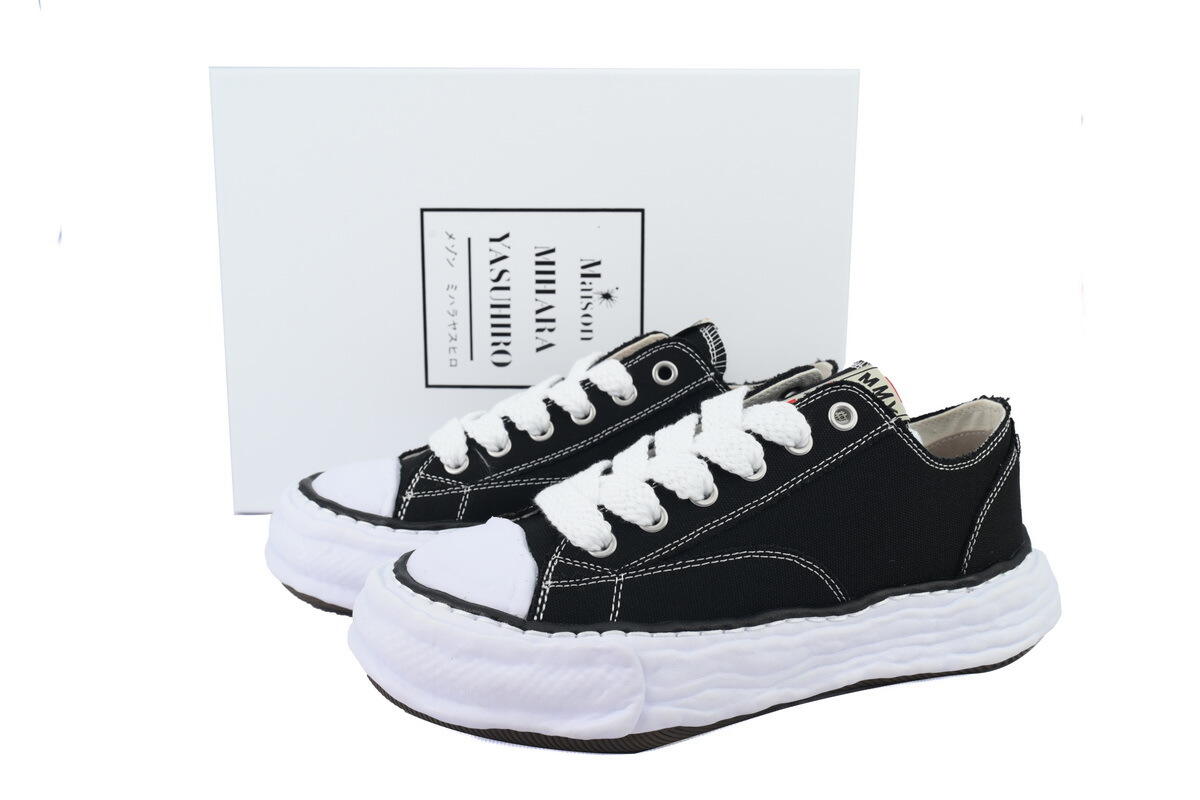 MIHARA YASUHIRO OG Sole Black White A11FW702 