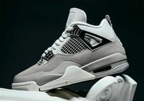 [Official Images] Women’s-exclusive Air Jordan 4 