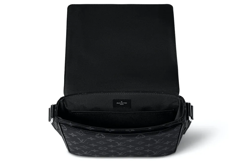 Louis Vuitton LV District PM Monogram Eclipse