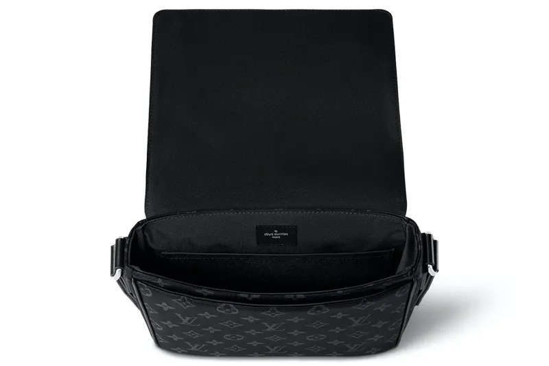 Louis Vuitton LV District PM Monogram Eclipse