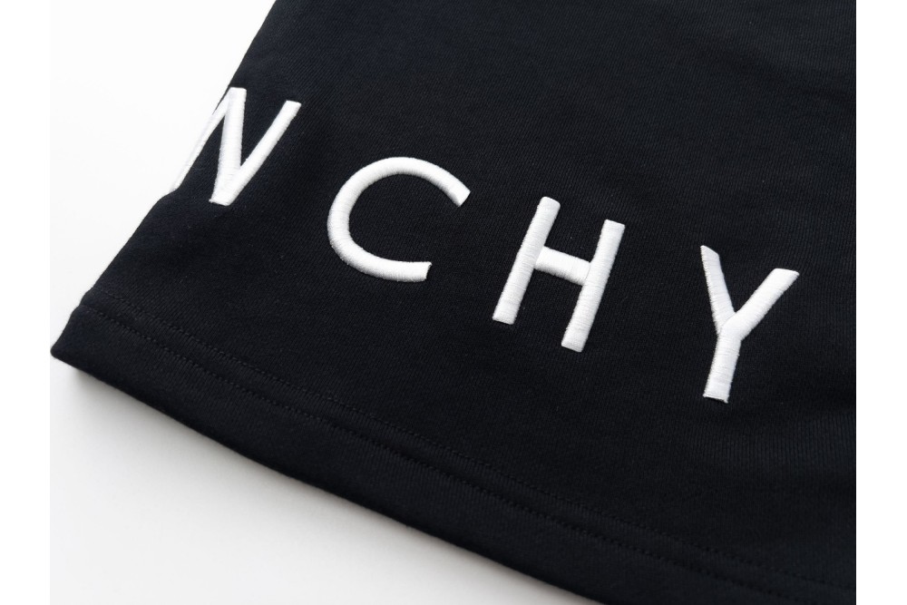 Givenchy Archetype Shorts