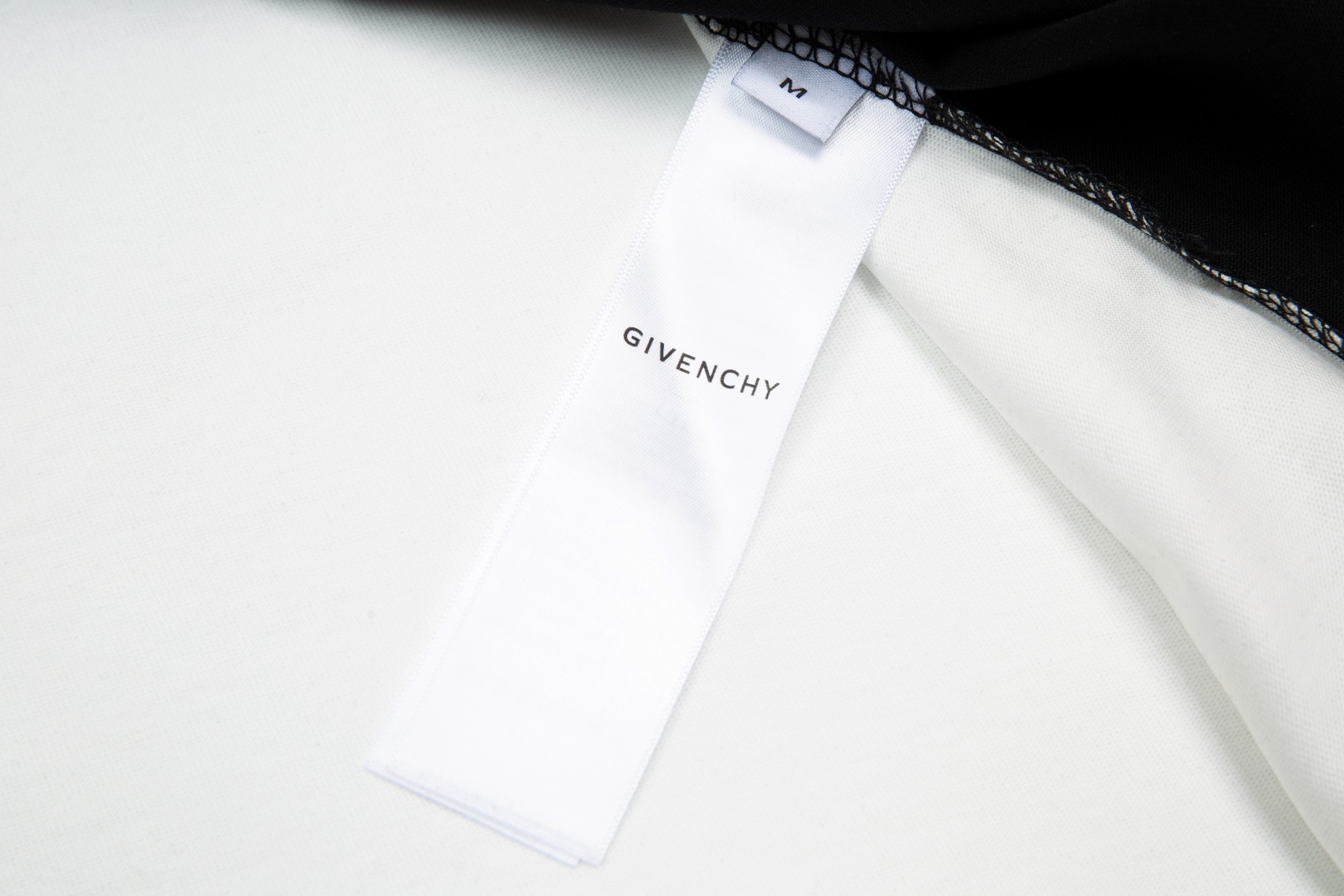 Givenchy Gragon T-shirt