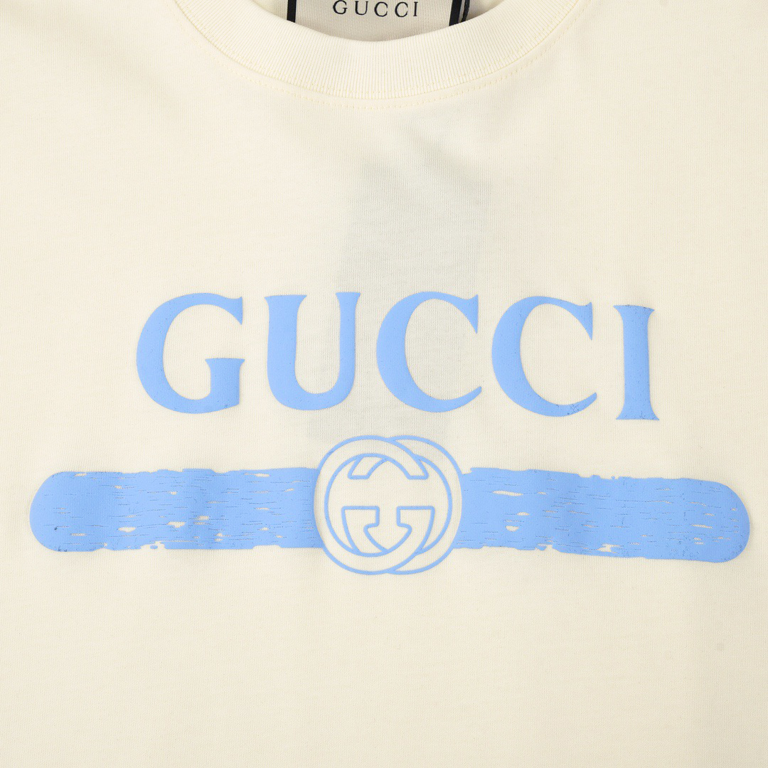 Gucci T-Shirt with LOGO