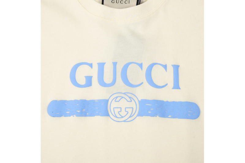 Gucci T-Shirt with LOGO
