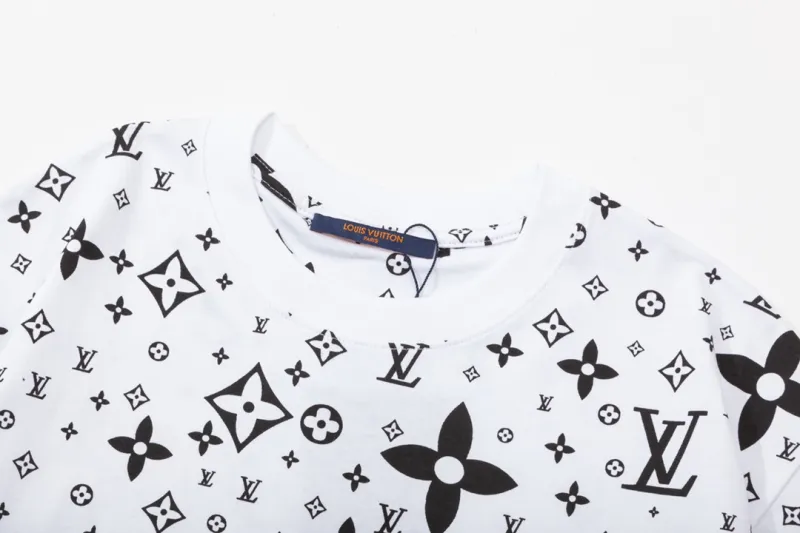 Louis Vuitton LV T-Shirt 204858