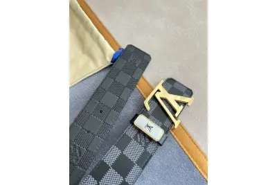 Louis Vuitton LV 38mm Belt 110243 02