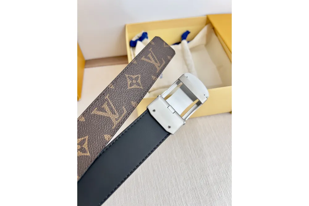 Louis Vuitton LV 35mm Belt 109817