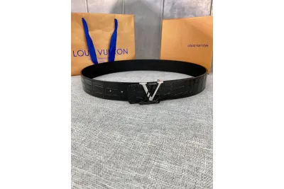 Louis Vuitton LV 40mm Belt 109759 01