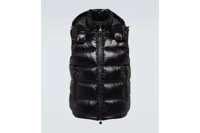 Moncler Bormes Down Vest Black 01