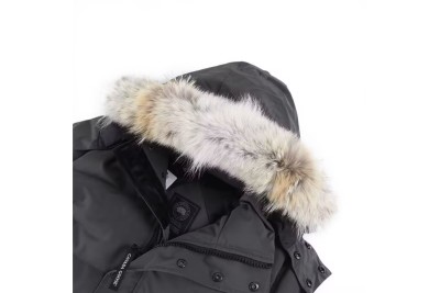 Canada Goose Wyndham Parka Jacket Grey 02