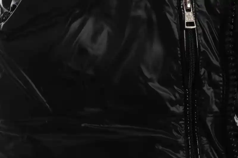 Moncler Maya 70 Short Down Jacket Black