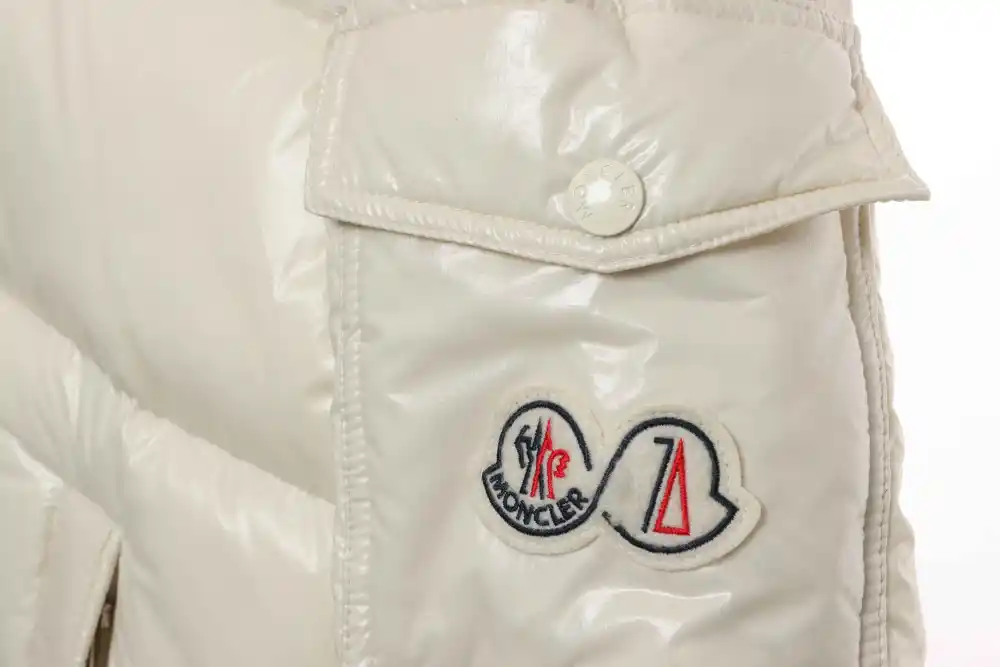 Moncler Maya 70 Short Down Jacket White
