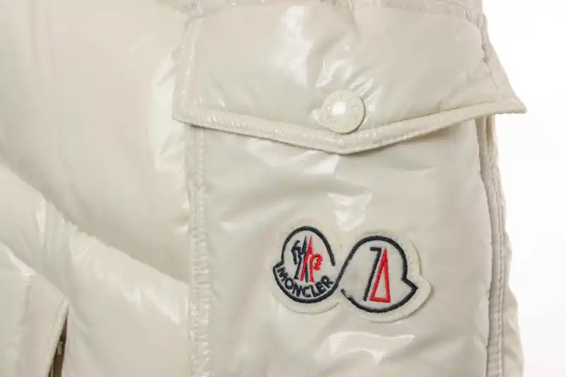 Moncler Maya 70 Short Down Jacket White