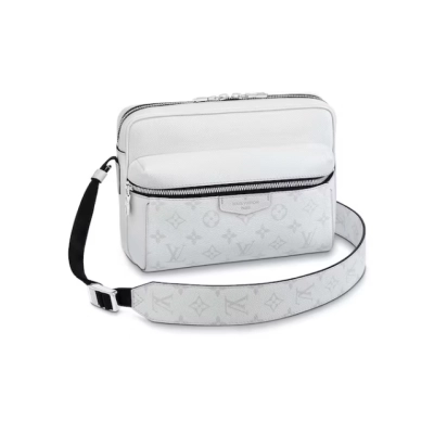Louis Vuitton Outdoor Messenger Optic White 01